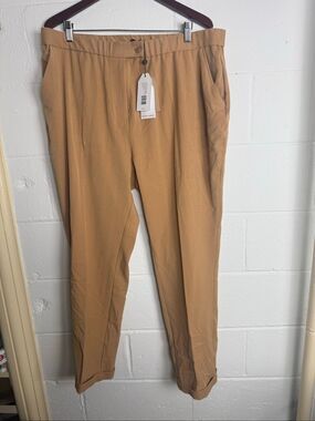 Universal Standard Women’s Medium Cuffed Cigarette Twill Pants Ice Coffee Tan NW